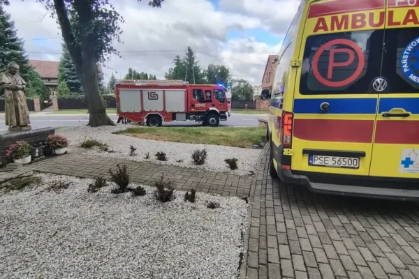 Druhowie z OSP Brodnica ruszyli na ratunek podczas przygotowań do festynu parafialnego