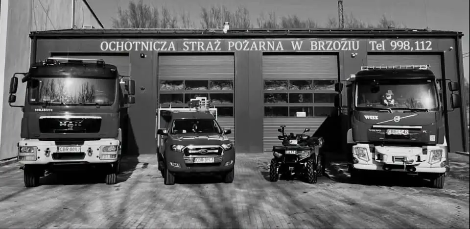 Pożar auta na DK 15 w Wielkim Głęboczku – akcja OSP Brzozie