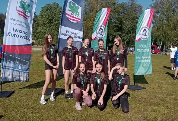 Górzno: cztery medale w sztafetowych biegach przełajowych