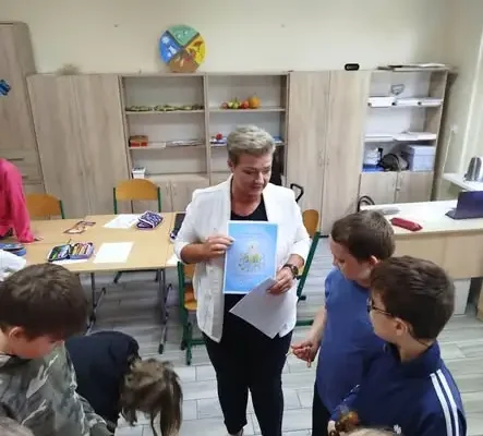Milion dzieci modli się na różańcu – uczniowie z Bobrowa w międzynarodowej akcji