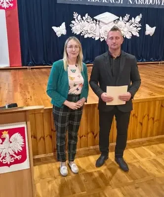 Dzień Edukacji Narodowej w Zbicznie – podziękowania i nagrody dla nauczycieli