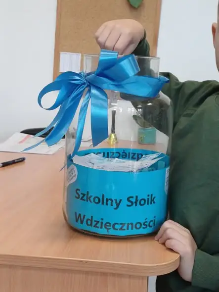 Brodnica: SP2 włączyła się w BohaterON – „Zabawa we wdzięczność”