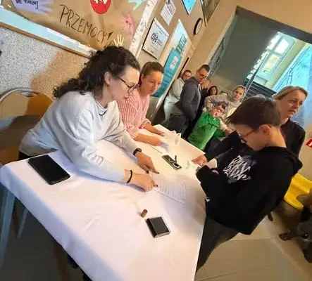 Uczniowie SOSW Bobrowo uczyli się demokracji podczas szkolnych wyborów