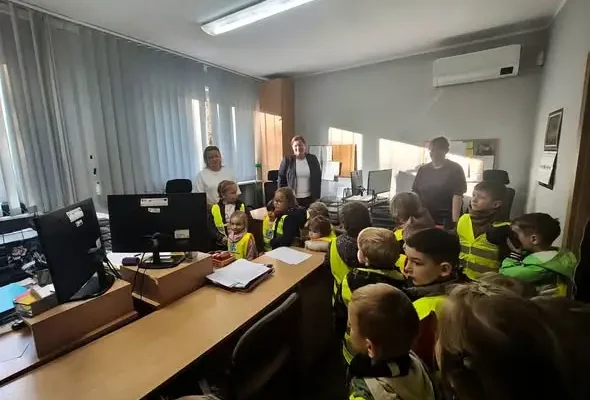 Przedszkolaki z wizytą u wójta – dzieci poznały kulisy pracy Urzędu Gminy