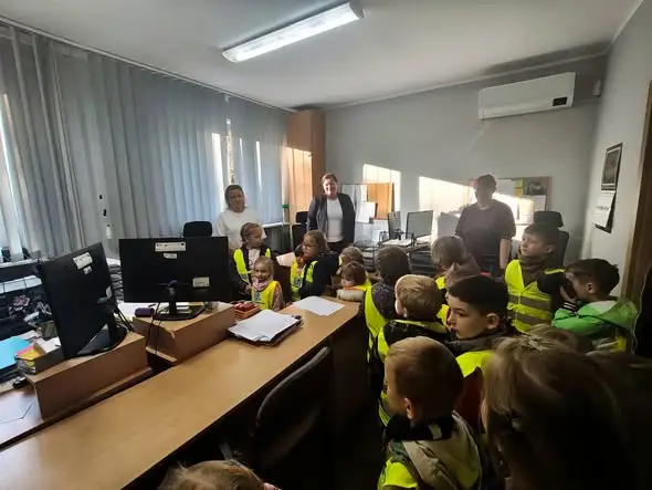 Przedszkolaki z wizytą u wójta – dzieci poznały kulisy pracy Urzędu Gminy