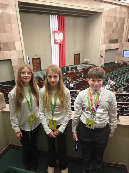 Młodzi parlamentarzyści z Bobrowa na XXXII sesji Sejmu Dzieci i Młodzieży