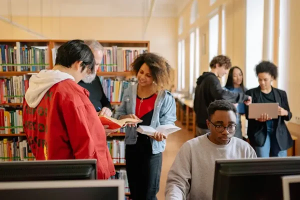 Warsztaty „Biblioteka w działaniu” w Brodnicy – kreatywnie i z humorem